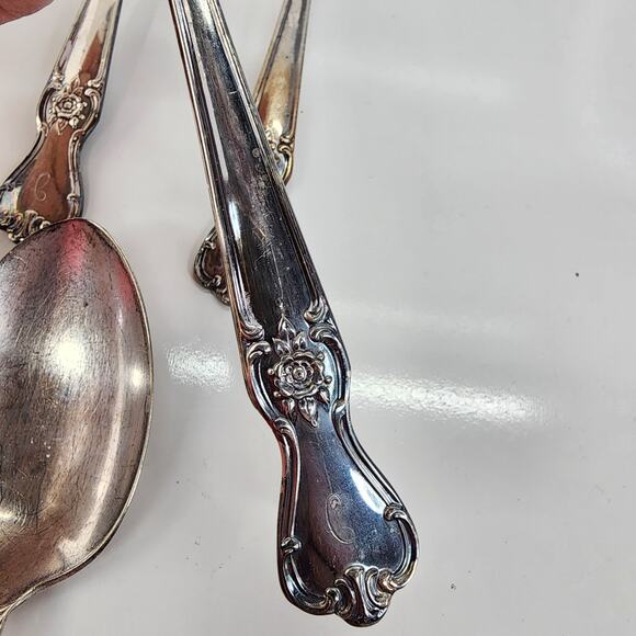 5 Vtg Silverplate Serving Spoons Wm Rogers Arbutus & Old Company Signature Rose - Picture 6 of 10
